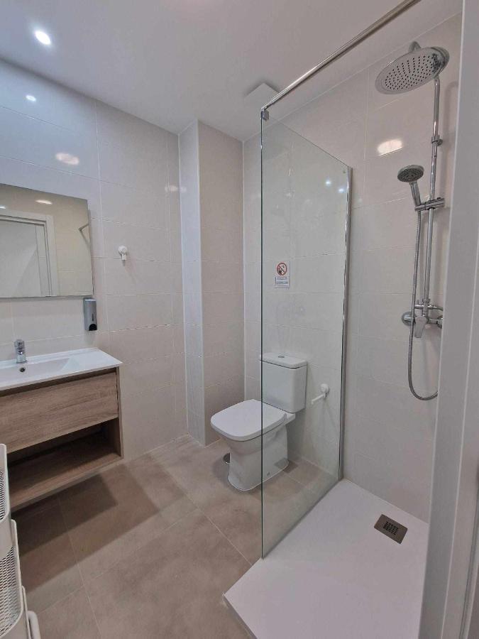 Moderno Apartamento 4 En Calle Marmoles Malaga Luaran gambar